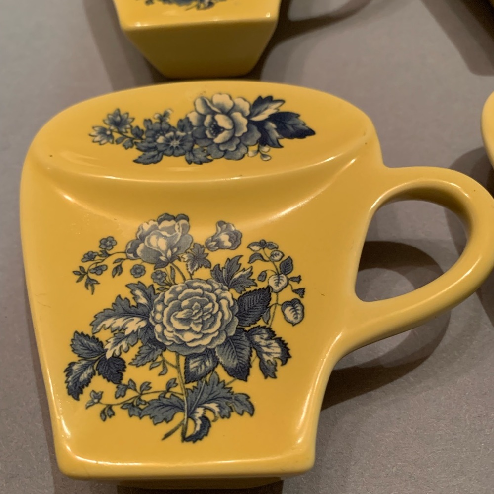 SPODE 4 Blue Room Garden Flowers Yellow Teacup Shaped Teabag/Spoon Rests L0407 - Picture 14 of 17